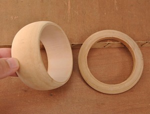 Brazaletes de Madera Modernos y Elegantes Hechos a Mano con Acabado Pulido Suave para Mujeres y Niñas - Product Image 6