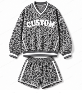Conjunto de Suéter Tejido de 2 Piezas con Estampado de Leopardo para Mujer, Corte Holgado, Cuello Redondo, Estilo Deportivo Casual, para Todas las Temporadas, Poliéster, Manga Larga - Product Image 1