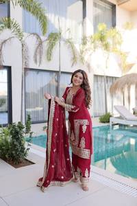 Conjunto especial para el mes de Eid y Ramadán, compuesto por Kurti de tela suave con bordado propio hasta la rodilla, Sharara Plazzo y Dupatta, para mujeres o niñas. - Product Image 2