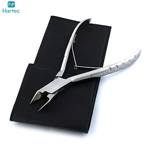 Juego de Herramientas de Manicura Ergonómicas Personalizadas de 5 Piezas, Acero Inoxidable Premium, Cortaúñas, Tijeras e Instrumentos de Podología Especializados - Product Image 4