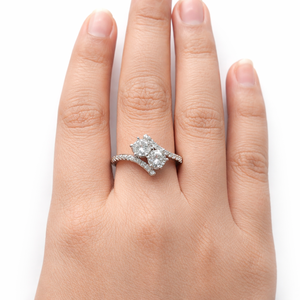 Bague de fiançailles en argent sterling 925 avec trois pierres en zircone cubique pour femme, coupe ronde et princesse, bande pavée, cadeau pour mariage ou fête - Product Image 4