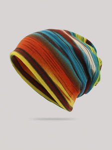 Chapeau beanie de luxe avec logo personnalisé, chapeau d'hiver en tricot multicolores tendance pour hommes et femmes, 100% laine, impression numérique - Product Image 4