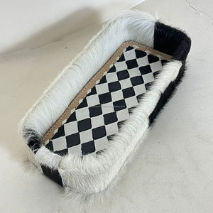 ถาดหนังวัวลายตารางแบบดั้งเดิมจากโรงงานโดยตรง ของตกแต่งสไตล์ตะวันตก ที่จัดเก็บของทำมือ ของตกแต่งบ้านสไตล์เรียบง่ายสำหรับวางบนโต๊ะทำงาน - Product Image 4