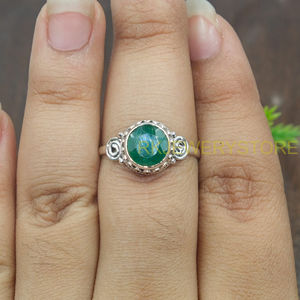 Anillo de Esmeralda Natural con Plata de Ley 925, Anillo de Diseño Hecho a Mano con Esmeralda Redonda en Cabujón, Joyería Elegante para Mujer - Product Image 5