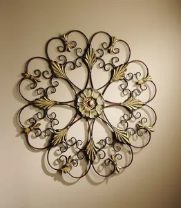 Décoration murale en métal artisanale avec un design géométrique artistique pour la décoration moderne des maisons, idéale pour les salons et les chambres. - Product Image 1