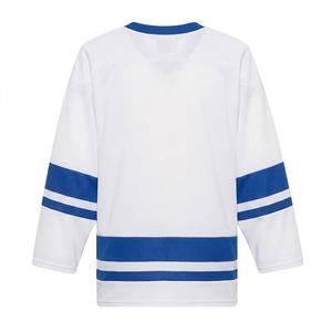 Maillot de football personnalisé en gros, rayures bleues et blanches classiques, short anti-bactérien, entièrement sublimé, imprimé par transfert thermique - Product Image 2
