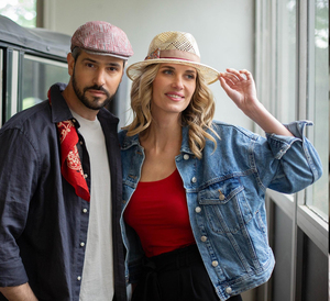 Pañuelo de Seda Étnico Personalizado al por Mayor para Mujer, Diseño a Cuadros Sólido, Logotipo Personalizado Impreso, Alta Calidad - Product Image 5