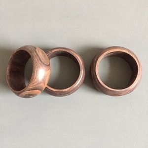 Anneau de serviette élégant en bois écologique pour les arrangements de table de mariage à la maison, dans les hôtels et les restaurants - Product Image 1