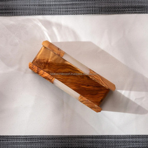 Porte-serviettes moderne en bois et résine Distributeur décoratif Porte-serviettes en papier pour comptoirs de cuisine Tables à dîner par FWE - Product Image 3