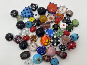 Perles en verre filé à la main à motifs, écologiques, détails artistiques, parfaites pour la fabrication de bijoux, emballage en vrac, acheteurs en gros - Product Image 4