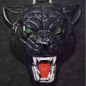 Colgante de Plata con Forma de Cabeza de Pantera Negra con Ojos Verdes de Moissanita y Aspecto Feroz, Joyería Única de Estilo Hip Hop para Fiestas - Product Image 1