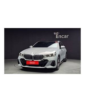 BMW Serie 5 520i M Sport, Modelo de Junio de 2023, con 16,326 km, Caja de Cambios Automática, Asientos de Cuero, Cámara Trasera - Product Image 3