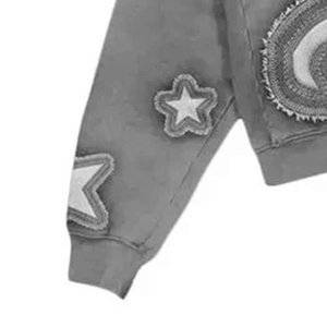 ชุดแทรคสูทปักโลโก้เชนิลล์แบบกำหนดเองสำหรับผู้ชาย สไตล์ Y2K สตรีทแวร์ สีเทา ลายดาวปัก ชุดฮู้ดดี้และกางเกงจ็อกเกอร์ทรงโอเวอร์ไซส์ ผ้าฟลีซสองชิ้น - Product Image 5