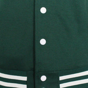 เสื้อแจ็คเก็ตวาร์ซิตี้ปักลายตามสั่งขายส่ง ผ้าคอตตอนผสม สตรีทแวร์แบรนด์ดัง รับผลิตแบบ OEM พร้อมป้ายโลโก้ จำหน่ายจำนวนมากจากสหรัฐอเมริกา - Product Image 3