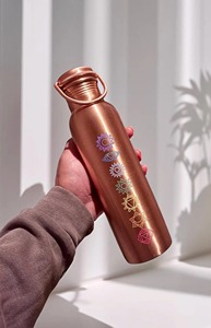 Bouteille d'eau en cuivre avec logo personnalisé, bouteille d'eau en cuivre personnalisée, finition laquée, bouteille d'eau en cuivre en gros - Product Image 3