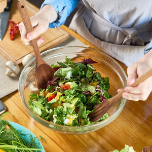 Juego al por mayor de 4 cucharas de madera de acacia con forma de corazón para cocinar, cuchara y tenedor de madera con mango largo de Vietnam - Product Image 4
