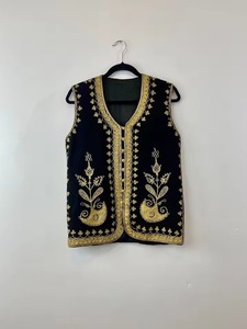 Elegante Chaleco Tradicional Afgano de Lana para Hombre, con Bordado Intrincado a Mano, de Secado Rápido y Transpirable, para Otoño - Product Image 1