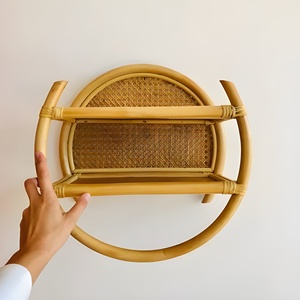 Étagère ronde en rotin en bois nordique, étagère en bois circulaire, décoration d'intérieur, salon, chambre à coucher, étagères faites à la main - Product Image 2