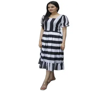 Collection de vêtements pour femmes pour vêtements de soirée élégants Georgette cousue dernière tenue occidentale Maxi robe fournisseurs en gros Inde |