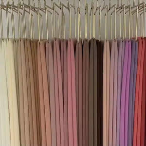 ไม้แขวนกางเกงแบบพรีเมียมสำหรับงานหนัก ป้องกันการลื่นไถล ทำจากทองแดง สำหรับกางเกงยีนส์ กางเกงขายาว กระโปรง พร้อมราวแขวนผ้า ผลิตจากสแตนเลสสตีลผิวเรียบ อุปกรณ์ซักรีด - Product Image 3