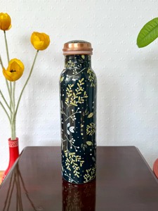 Elegante Botella de Agua de Cobre para Dormitorio, Botella de Cobre Puro de Alta Calidad con Tapa Hermética, Ideal para Hidratación y Bienestar - Product Image 4