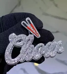 Boucles d'oreilles clous personnalisées en argent sterling pour femme avec moissanite véritable taille ronde 3 carats et diamant Tishya plaqué or - Product Image 3