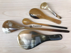 ช้อนเสิร์ฟทำมือสุดหรูสไตล์โมเดิร์นจากธรรมชาติ สำหรับใช้ในบ้าน ครัว งานเลี้ยง ปลอดภัยสำหรับเครื่องล้างจาน เป็นมิตรกับสิ่งแวดล้อม Tradebyd - Product Image 3