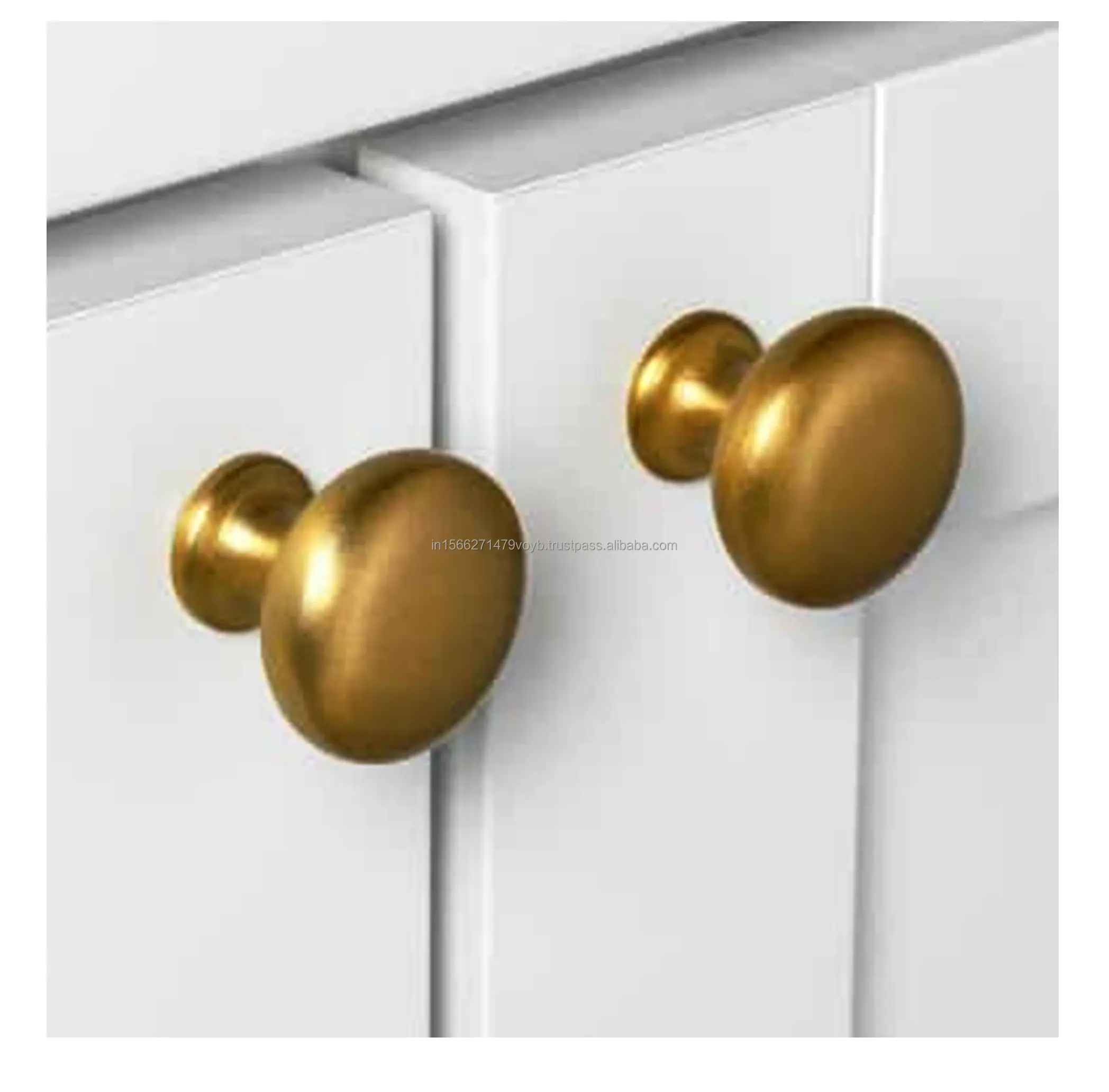 Boutons d'armoire ronds classiques en or satiné Poignée de bouton de porte d'armoire en résine de bois de luxe fabriquée en Inde
