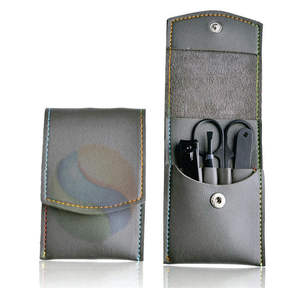 Set de Manicura y Pedicura de Lujo, Herramientas de Uñas de Acero Inoxidable de Alta Calidad Personalizables - Product Image 2