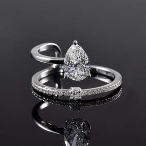 Anillo de Compromiso de Plata de Ley 925 con Circonita Cúbica en Forma de Pera de 1.50 CT, Anillo de Boda con Incrustaciones de Diamantes, Regalo para Mujer - Product Image 6