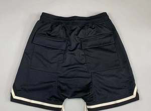 Shorts décontractés pour hommes en tissu peigné avec poche avant, broderie de logo personnalisée, style urbain, couleur unie, 100 % coton, coupe-vent et respirant - Product Image 1
