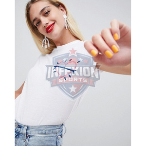 เสื้อยืดคอกลมผ้าฝ้ายสีขาวสำหรับผู้หญิงพร้อมดีไซน์งานปักทรงปกติเสื้อลำลองสำหรับฤดูใบไม้ผลิและฤดูร้อน - Product Image 3