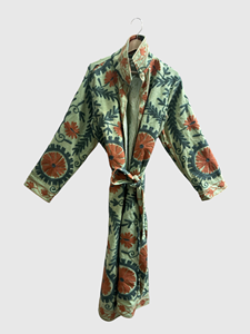 Veste en velours pour femmes grande taille, col mandarin, manches longues, motif floral brodé à la main, manteau long, vêtements d'hiver - Product Image 2