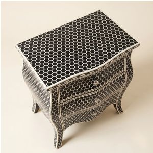 Mesa de Noche con Incrustaciones de Hueso Negro, 3 Cajones, Patrón de Panal, Hecha a Mano, Mueble de Lujo, Decoración Moderna para el Hogar - Product Image 3