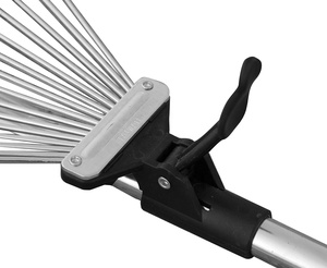 Rastrillo de Jardín Telescópico Ajustable de Metal con 15 Dientes - Product Image 5