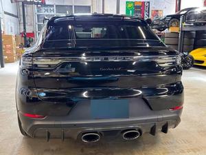 Este es el Cayenne Coupe Turbo GT 4dr AWD 2023 con título limpio - Product Image 2