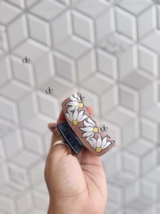 Nuevas Pinzas para el Cabello Hechas a Mano con Cuero Repujado y Flores de Margarita, Elegantes Pinzas de Cuero Genuino para Mujer, Accesorios para el Cabello - Product Image 2