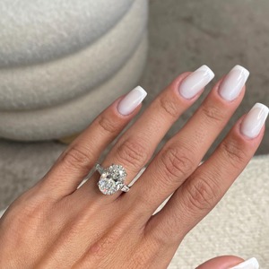 Anillo de Compromiso Clásico con Diamante Sintético (Cultivado en Laboratorio) de Corte Ovalado de 5 Quilates, Unisex, Chapado en Oro de 18K, Certificado, Moderno - Product Image 1
