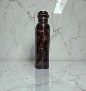 Botella de agua metálica vintage con patrón floral dorado, tapa de rosca, reutilizable para viajes, senderismo, camping, adultos - Product Image 1
