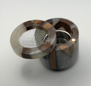 Brûleur d'encens en bois de santal fait main avec grille métallique, base verte, diffuseur aromatique, encensoir en bois, utilisation toute saison - Product Image 3