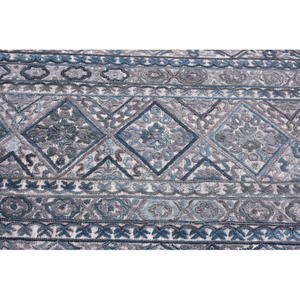 Tapis géométrique vintage gris-bleu en laine, fait main, effet vieilli, motif tribal d'inspiration persane, motifs diamant et médaillon - Product Image 1