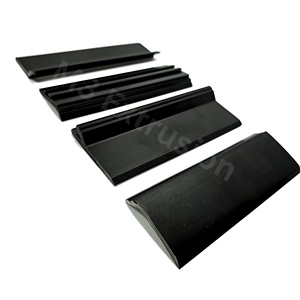 Perfiles de extrusión de ajuste personalizados PVC ABS ASA PC PP y PET Soluciones de plástico duradero para barcos y aplicaciones de locomotoras - Product Image 1