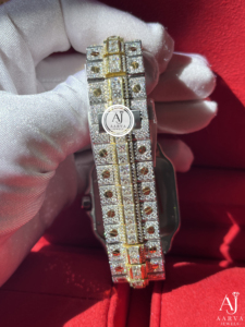 Montre de luxe AARVA JEWELS carrée en acier inoxydable 38 mm, quartz analogique avec cristal saphir et accents de diamants, unisexe - Product Image 5