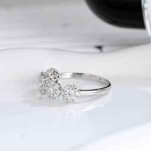 Anillo floral con racimo de diamantes de moissanita de corte redondo para mujer, plata 925 original, joyería fina premium para ella. - Product Image 6