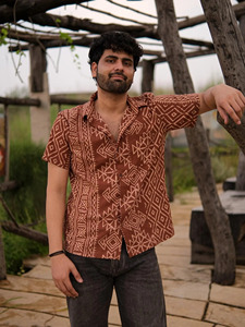 Camisa de Algodón Estampada a Mano en Color Marrón Óxido para Hombre, Motivo Geométrico Tradicional, Ropa Casual de Verano, Camisa de Tela de Algodón Transpirable - Product Image 4