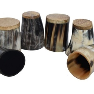Vasos de cuerno natural para beber |   Copa de cuerno vikinga | Vasos hechos a mano de cuerno de ganado, vasos para beber de vaca disponibles. - Product Image 1