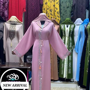 Abaya longue pour femme, modèle 2026, de Dubaï, noire, magnifique, traditionnelle islamique, faite main, dessinée à la main, en polyester respirant, à manches longues et ourlet évasé, modèle universel - Product Image 1