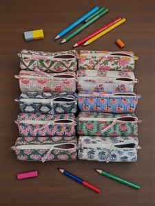 Estuche de lápices floral vintage - Estuche de lápices de algodón acolchado - Regalo para mejores amigos - Estuche de lápices con cremallera hecho a mano, Regreso a clases - Product Image 6