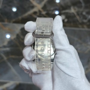 Montre analogique-numérique de luxe avec lunette sertie de diamants, verre saphir, bracelet en acier inoxydable, résistante à l'eau, affichage LED pour hommes et femmes - Product Image 3