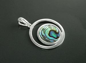 Pendentif Pleine Lune en Argent Sterling avec Coquille Paua Véritable, Pierre Plate Ronde en Abalone, Bijou Planète Moderne - Product Image 3